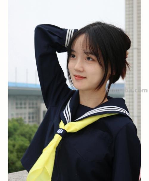 制服