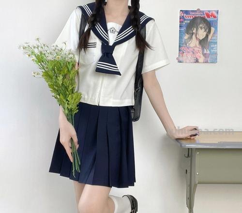 制服