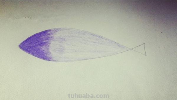 怎么用彩铅画渐变蓝色 如何用彩铅上渐变色教程？