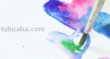 怎么用彩铅画渐变蓝色 如何用彩铅上渐变色教程？