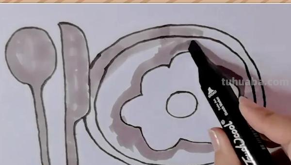 玻璃盘子用彩铅怎么画 怎样画盘子？