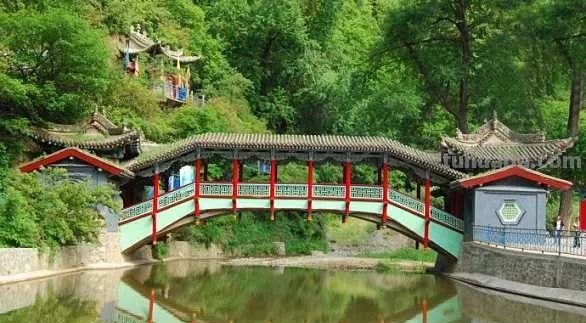 甘肃古建筑丨兴隆山卧桥
