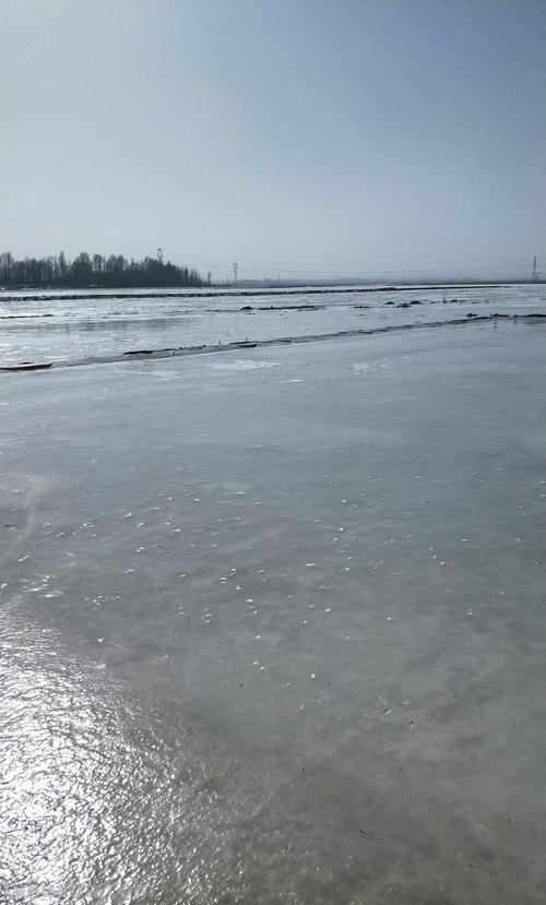 河结冰用彩铅怎么画 冬天河水结冰怎么描写?