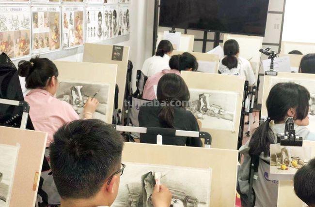 美术加盟速写 问一下:北京美术培训加盟费用一般多?