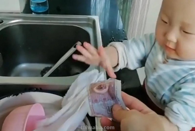 昌吉4岁萌娃自制花式面点，成品堪比专业面点师，网友：难以置信