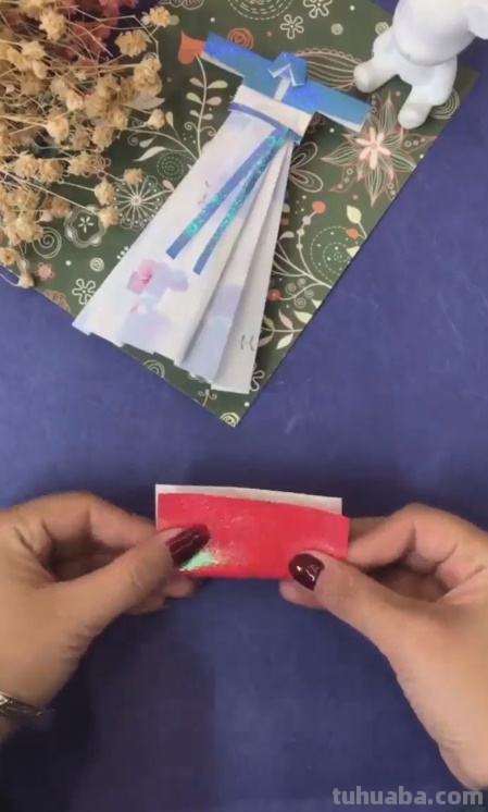 古装裙子怎么折?
