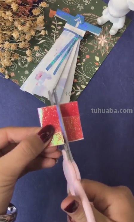 古装裙子怎么折?