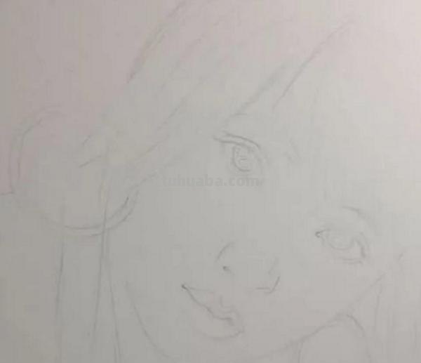 男生怎么用彩铅画自己 人体彩铅素描技巧？