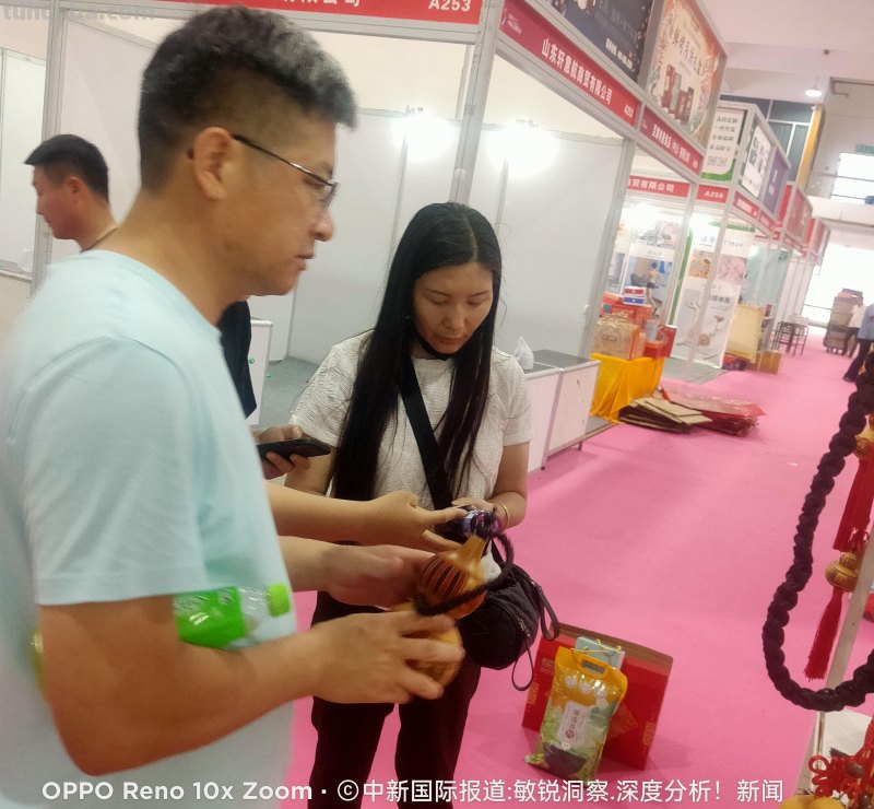 蓝莓葫芦兄弟周芃序携南阳特色好礼亮相2023中部（郑州）礼品展！