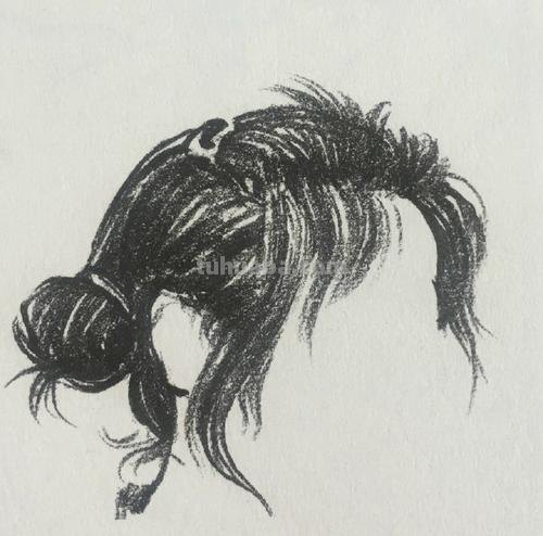 素描速写头 速描人头像头发应该怎样画？速写画的头发留白好不留白好？