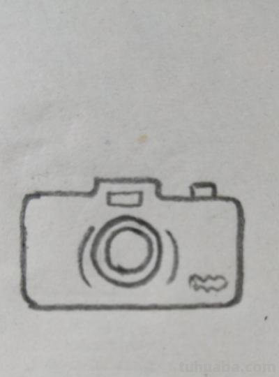 羽毛球拍怎么画简笔画 运动小人简笔画方法？