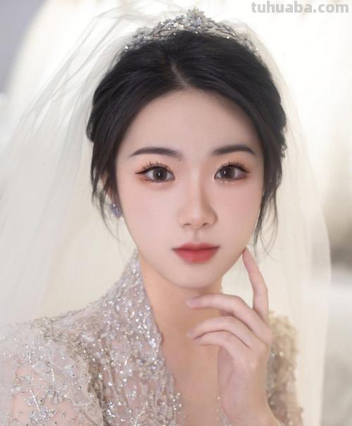 温婉新娘装画法 新娘装怎么画好看