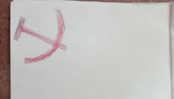 怎么制作革命手抄报 手抄报——向革命先烈致敬？