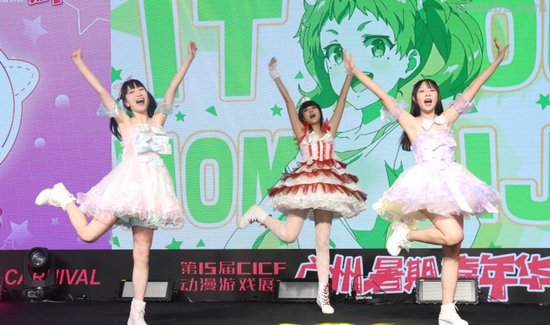 百人快闪上演《极乐净土》！广州暑假首个动漫展开启