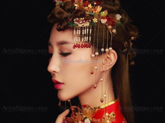 中式婚礼上的新娘中式妆容是怎样画出来的呢?