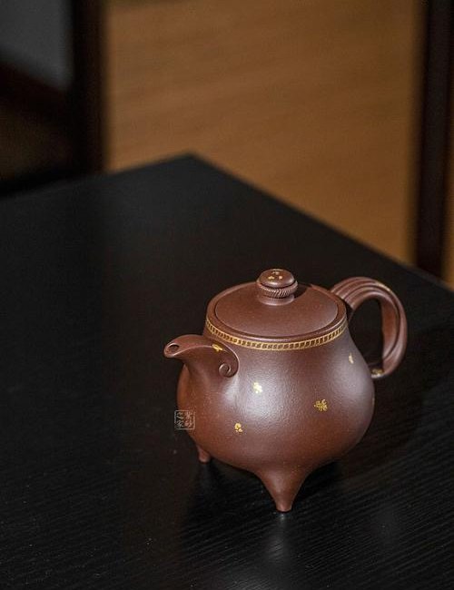 紫砂艺术品的保养与维护,让你的宝贝历久弥新 紫砂艺术品的保养与维护,让你的宝贝历久弥新