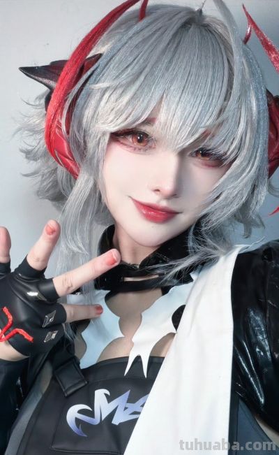 目白鹿这波cos直接杀疯了！ - 图画吧TUHUABA