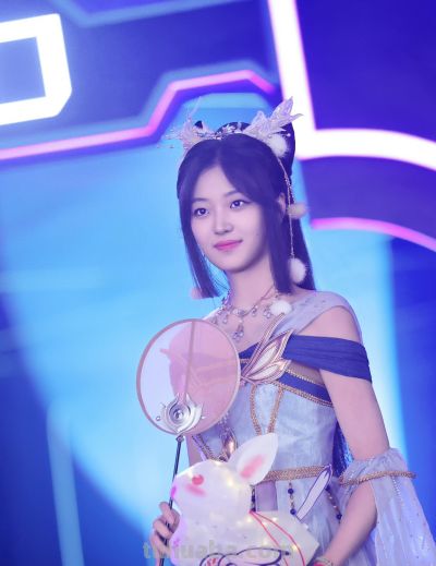 孙千综艺COSPLAY - 今日头条