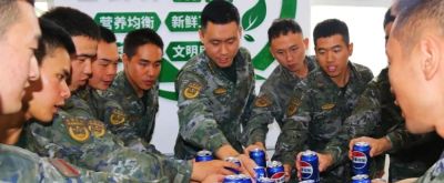 双节军营美食汇丨揭开兵哥哥的“加餐”密码 - 图画吧TUHUABA