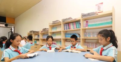 黄江多所学校兴起“阅读热”,有学校人手一张读书卡 - 今日头条 黄江多所学校兴起“阅读热”,有学校人手一张读书卡 - 图画吧TUHUABA