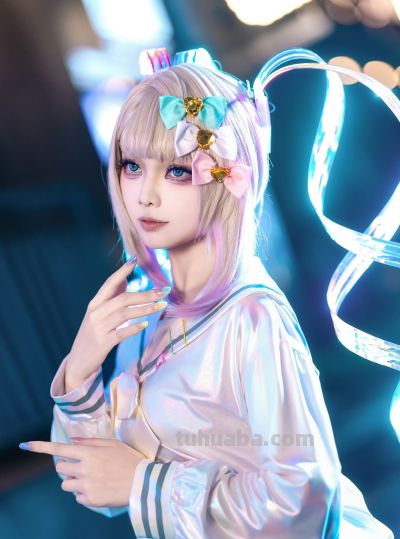 山石木西的COS，把赛博甜妹的氛围感焊在镜头里了！ - 图画吧TUHUABA