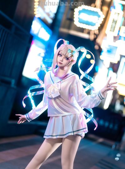 山石木西的COS，把赛博甜妹的氛围感焊在镜头里了！ - 图画吧TUHUABA