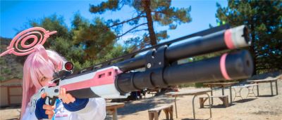 沉浸感拉满，Coser组团扮演《蔚蓝档案》角色，来了一场野外打靶 - 图画吧TUHUABA