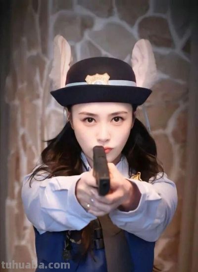 7位女明星cos兔子警官朱迪，赵丽颖陈都灵可爱，杨幂甜飒御姐 - 图画吧TUHUABA