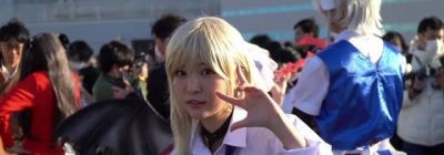 女儿带44岁妈妈去漫展出COS引发争议，网友们的看法褒贬不一 - 图画吧TUHUABA