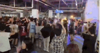 为什么每个来华演出的二次元少女乐队，最后会哭着说再也不来上海 - 图画吧TUHUABA