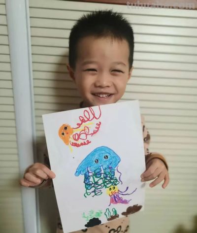 中班亲子美术--漂亮的水母 - 图画吧TUHUABA