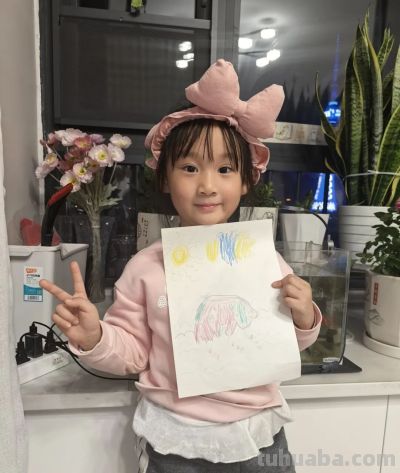 中班亲子美术--漂亮的水母 - 图画吧TUHUABA