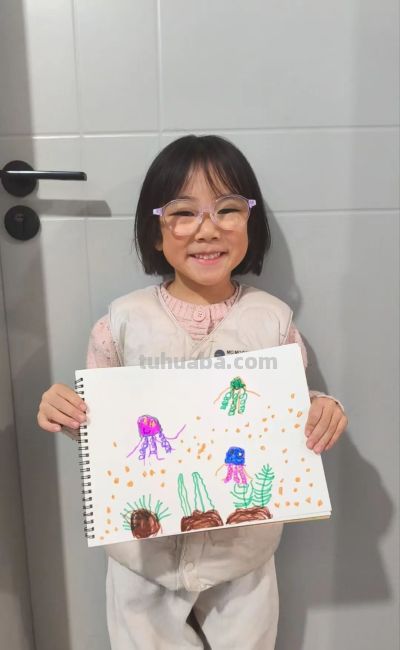 中班亲子美术--漂亮的水母 - 图画吧TUHUABA