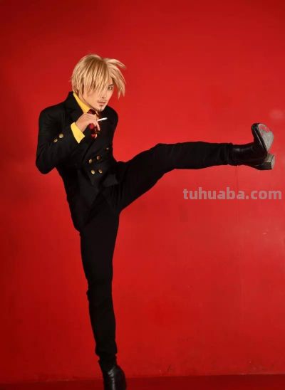 同样是玩 Cos：有人从宅男变美少女，有人从肥宅变成型男 - 图画吧TUHUABA