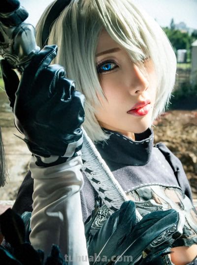 “劳模”雨波HaneAme：数百套Cos背后的工业级美学 - 今日头条