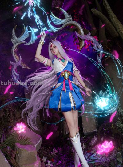 《英雄联盟》灵魂莲华·艾希cosplay - 图画吧TUHUABA