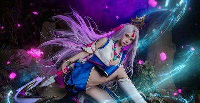 《英雄联盟》灵魂莲华·艾希cosplay - 图画吧TUHUABA
