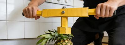 真人COS液压机火遍全网！1.5亿人围观，这波脑洞太会玩 - 图画吧TUHUABA