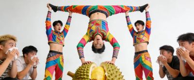 真人COS液压机火遍全网！1.5亿人围观，这波脑洞太会玩 - 图画吧TUHUABA