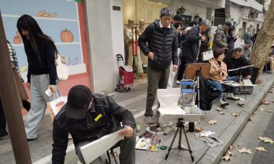 每日一画 | 城隅一林树，春至似含烟，上海水彩小分队写生申城街景 - 图画吧TUHUABA