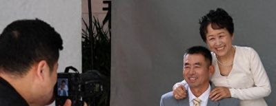 爱在东营 | 利津农商银行“岁月留金·爱有印记”老年婚纱摄影志愿公益行动 - 今日头条