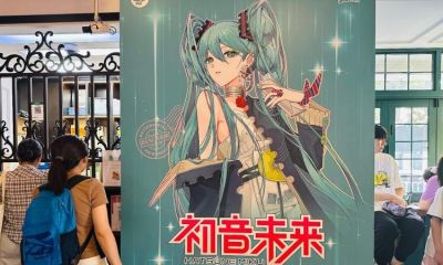 虚拟偶像界“顶流”在武康路邮局开快闪,有忠粉不计代价,也有粉丝抱怨部分周边“捆绑”礼盒 - 今日头条 虚拟偶像界“顶流”在武康路邮局开快闪,有忠粉不计代价,也有粉丝抱怨部分周边“捆绑”礼盒 - 图画吧TUHUABA