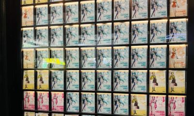 虚拟偶像界“顶流”在武康路邮局开快闪,有忠粉不计代价,也有粉丝抱怨部分周边“捆绑”礼盒 - 今日头条 虚拟偶像界“顶流”在武康路邮局开快闪,有忠粉不计代价,也有粉丝抱怨部分周边“捆绑”礼盒 - 图画吧TUHUABA