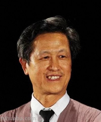 刘仁庆 ||《人物素描》（1）作品欣赏 - 今日头条