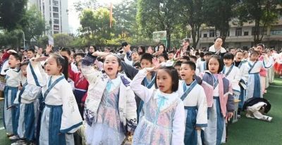 闽侯萌娃cos经典人物！帅翻全场 - 图画吧TUHUABA