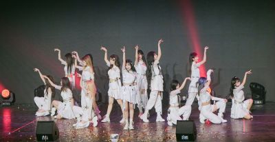 Cosplay”以及“粉丝在演唱会现场进行Cosplay”已成为一种流行 - 图画吧TUHUABA