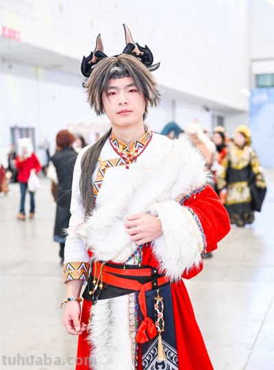 国风漫展迎新年，传统服饰演绎文化魅力 - 图画吧TUHUABA