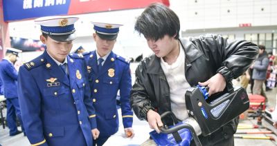 消防宣传“漫”入人心 槐荫消防现身动漫展趣味科普 - 图画吧TUHUABA