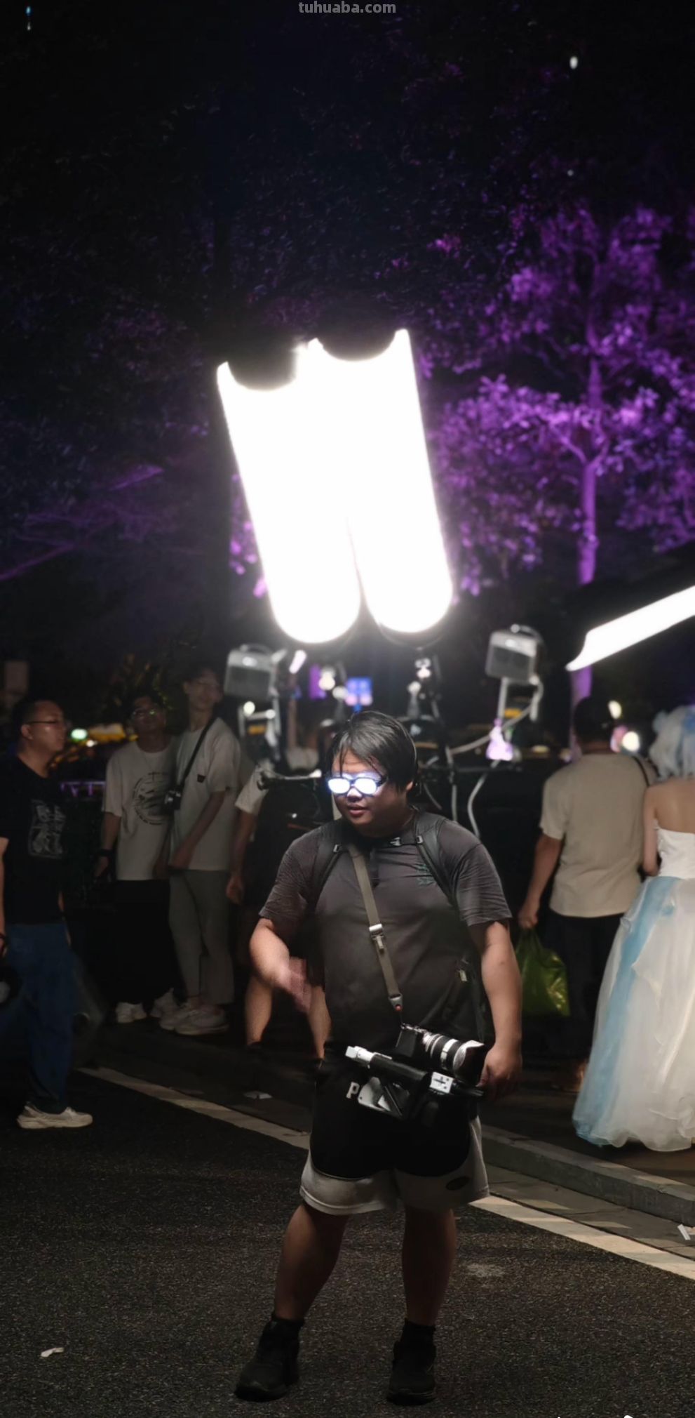 角色扮演打破次元壁：Cosplay背后的“造梦产业链” - 图画吧TUHUABA