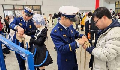 槐荫消防动漫展上“漫”入展台，消防科普宣传玩出“新次元” - 图画吧TUHUABA